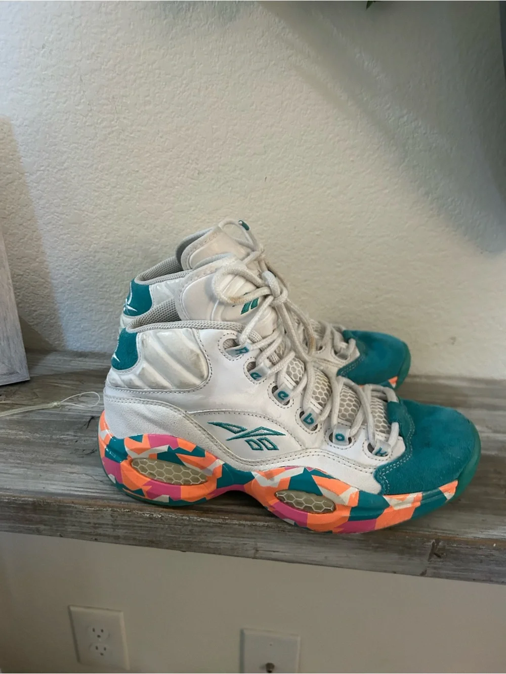 Reebok Allen Iverson Easter Question Mid top Basketball Shoes/Sneakers US 6 1/2